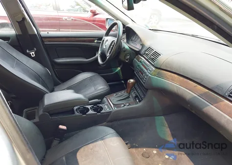 2004 BMW 330Xi from USA, damaged, VIN WBAEW53424PN33588